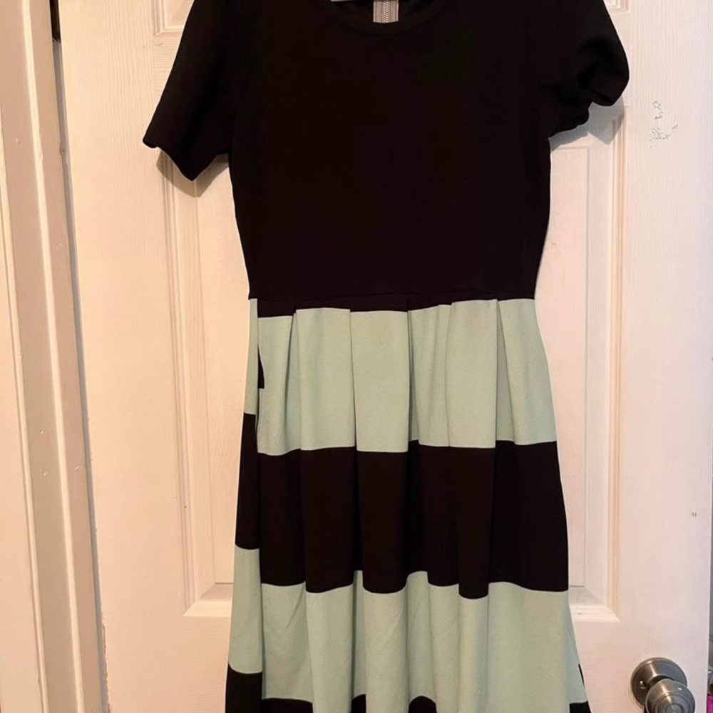 Lularoe Amelia dress